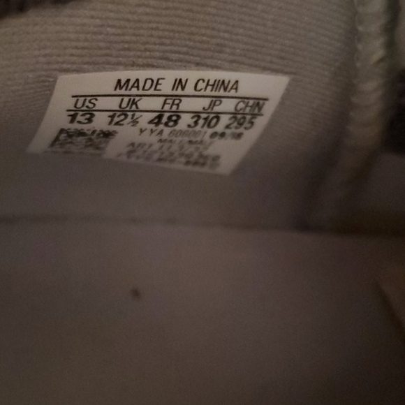 adidas Ultra Boost Mid - Picture 6 of 6